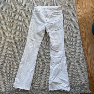 White mother jeans